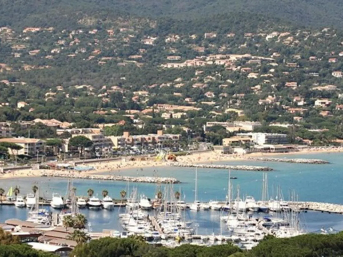 Studio Climatise Avec Coin Nuit Et Terrasse Plein Sud, 10 M², Parking Inclus - Fr-1-100-194 Cavalaire-sur-Mer
